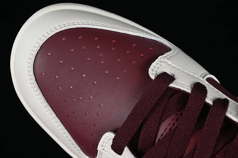 All Categories Nk SB Dunk Series Nk SB Dunk Low Low-top sneakers Nk Dunk Low Burgundy Valentine's Day SB low-top sports and leisure sneakers DR9705-100